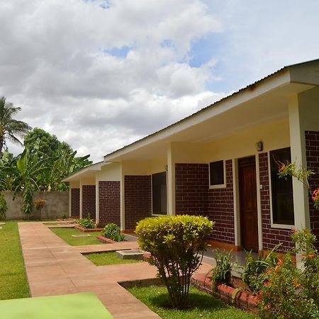 Twiga Lodge And Campsite Mto wa Mbu Exterior foto